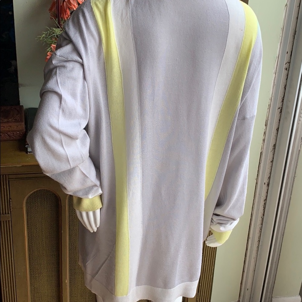 Sweater - Picture 9 of 10